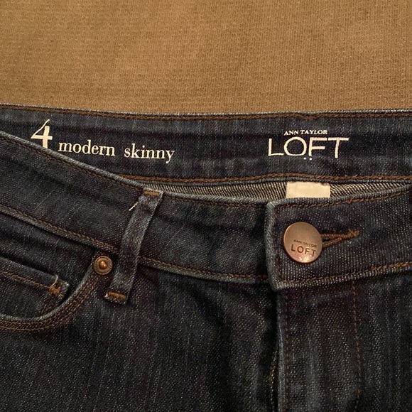 LOFT size 2/4 jeans - Picture 3 of 9